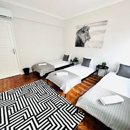 The Crespo House - No 2e - & *