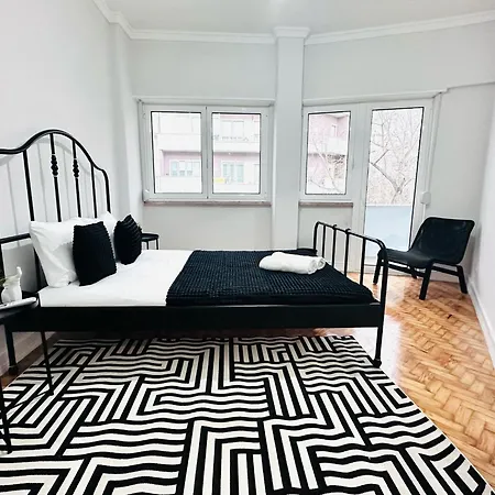 The Crespo House - No 2e - &