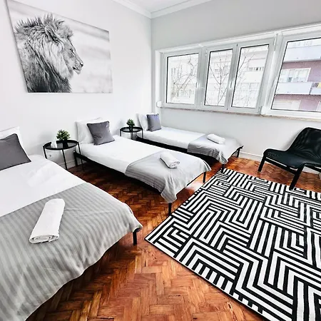 The Crespo House - No 2e - & Guest house *